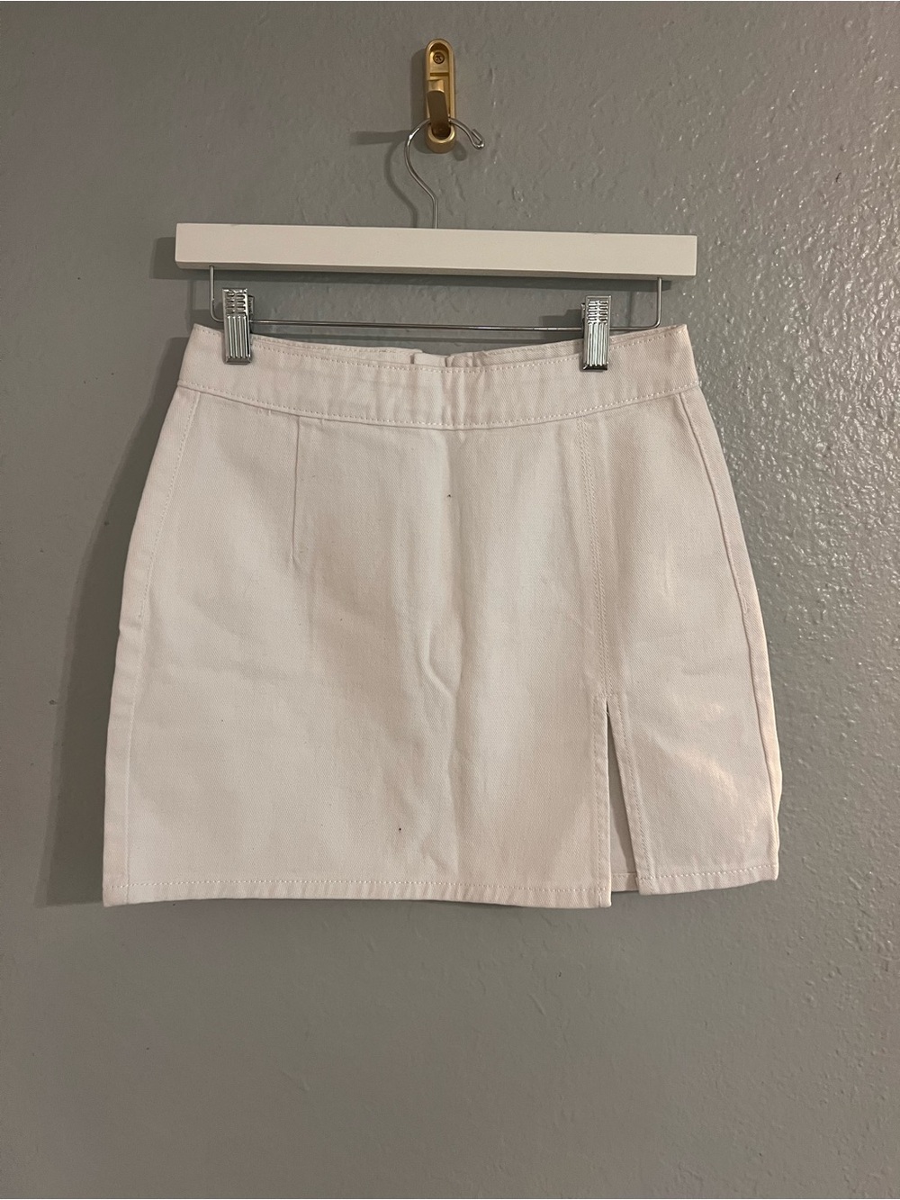 Lioness White Mini Skirt with Front Slit